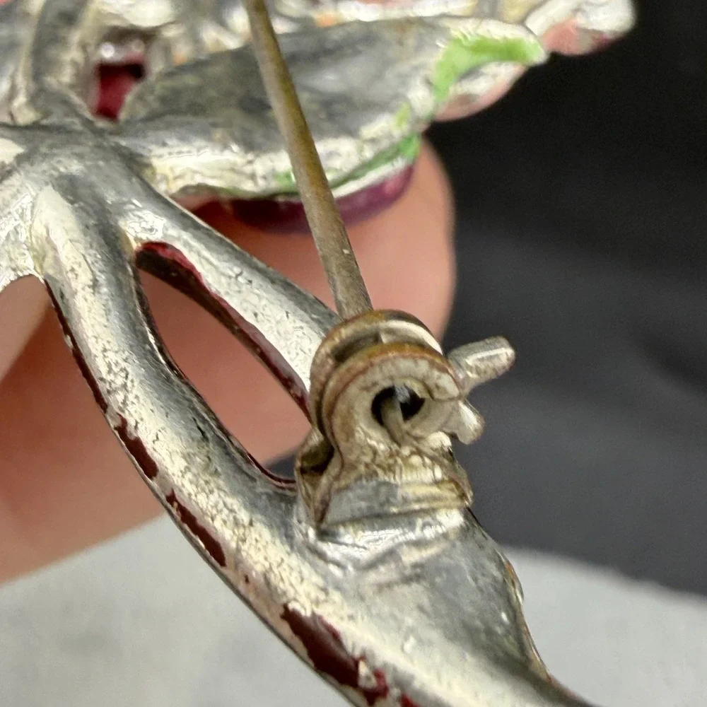 Vintage Pot Metal Brooch Pink Silver Tone Enamel Flower‎